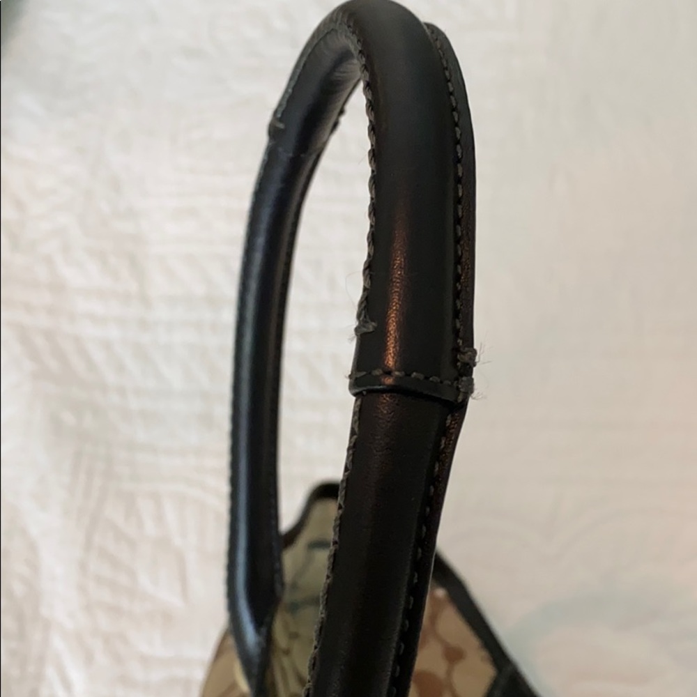 Coach Bag With The Signature Canvas - image 5